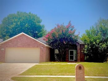 3203  Blue Jay Drive 
