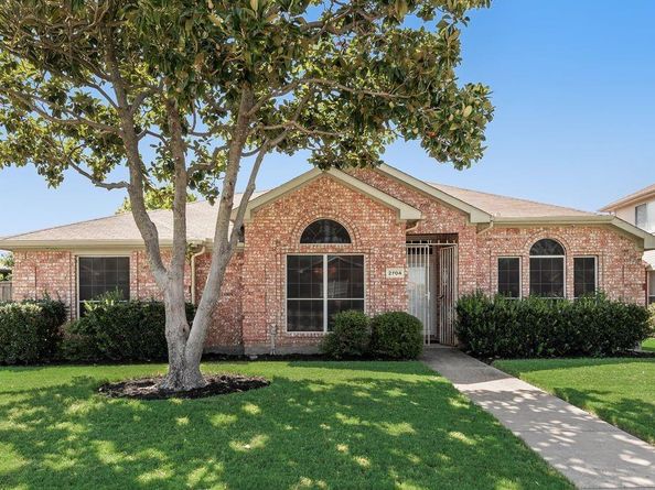 2704  Crooked Creek , Mesquite Texas 75181