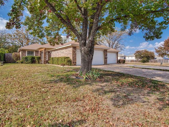 7652  Colorado Creek Court , Fort Worth Texas 76133