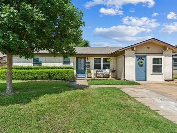 717  Forest Ridge Drive 