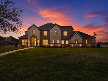 828  Mallard Pointe Drive 