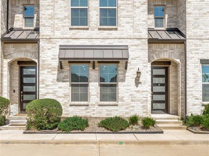 12986  Jk Ojha Street , Farmers Branch Texas 75234