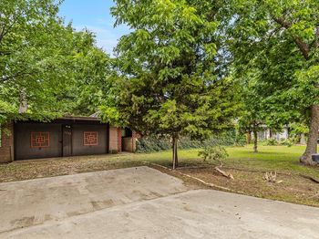 2224  Lakeland Drive 