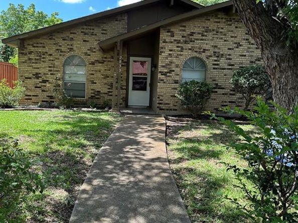 2833  Emberwood Drive , Garland Texas 75043
