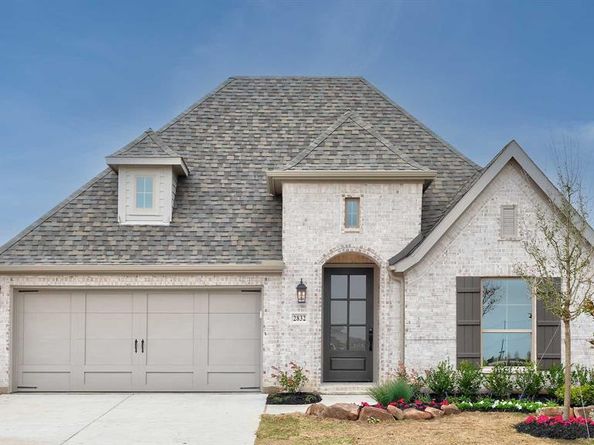 2832  Buckinghom Lane , Celina Texas 75009