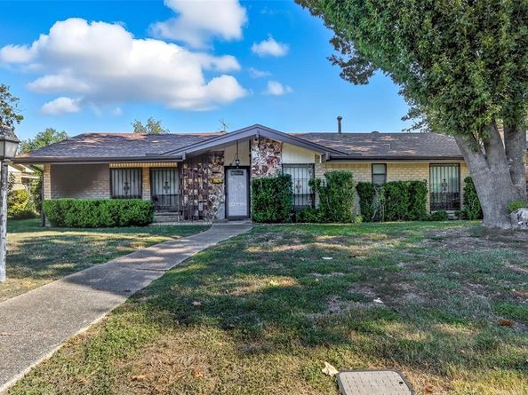 1715  Shady Glen Lane , Dallas Texas 75232