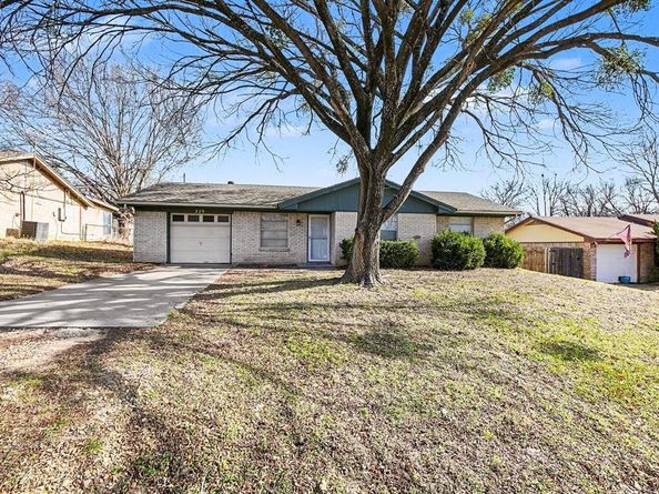 229  Mountain View Drive , Azle Texas 76020