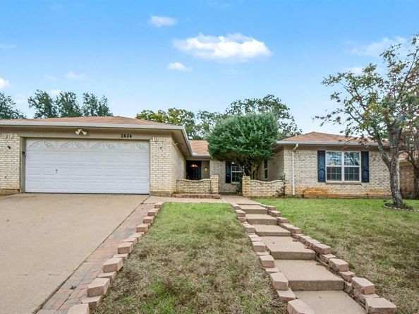 2424  Meadow Creek , Bedford Texas 76021