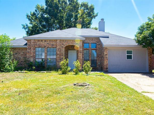 600  Benedict Lane , Arlington Texas 76002