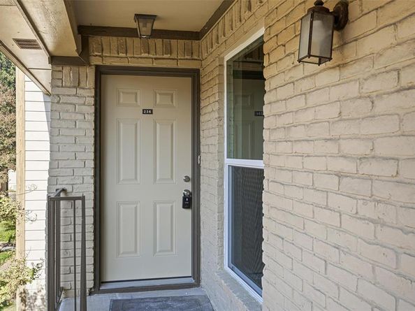 10650  Steppington Drive  236, Dallas Texas 75230