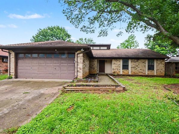 1562  Tiffany Forest Lane , Grapevine Texas 76051