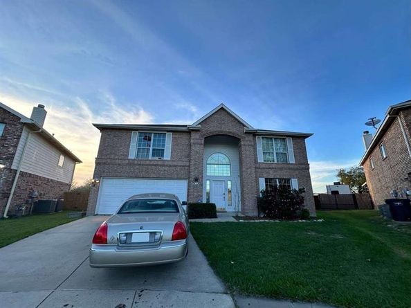 5753  Lionfish Way , Fort Worth Texas 76131