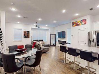 5811  Bryan Parkway 