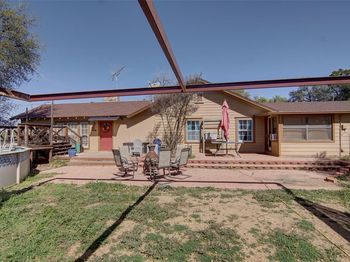 4301  Logans Lane 