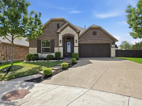800  River Oak Avenue , Euless Texas 76039