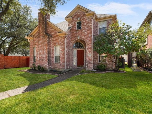 300  Cosbie Drive , Irving Texas 75063