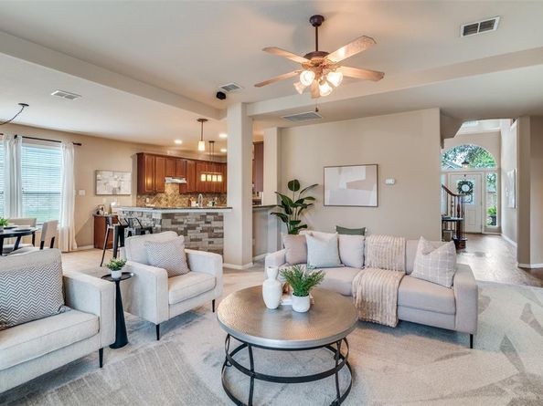 1318  Coastal Drive , Garland Texas 75043