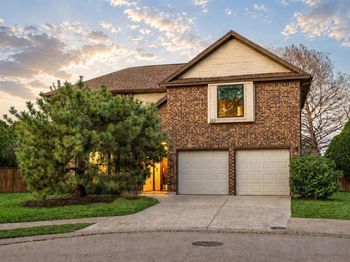 765  Eiffel Drive 