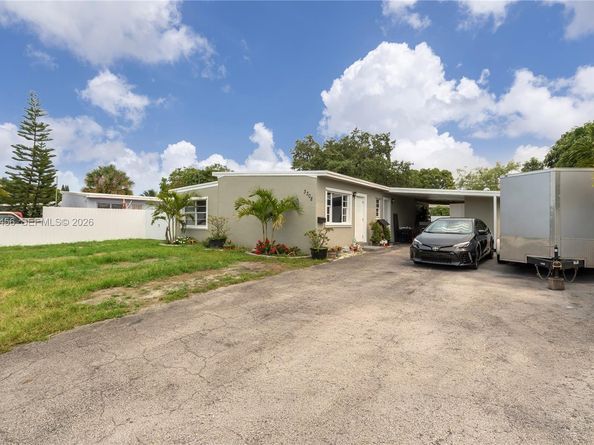 Undisclosed Address #A12039456, Fort Lauderdale FL 33312
