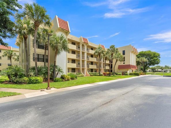 23380 Carolwood Ln 101, Boca Raton FL 33428