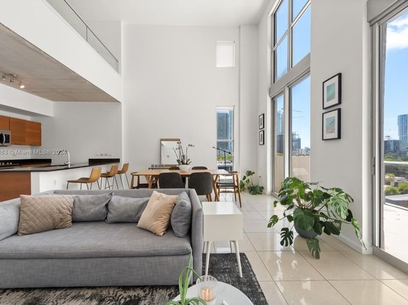 3449 NE 1 Ave L61, Miami FL 33137
