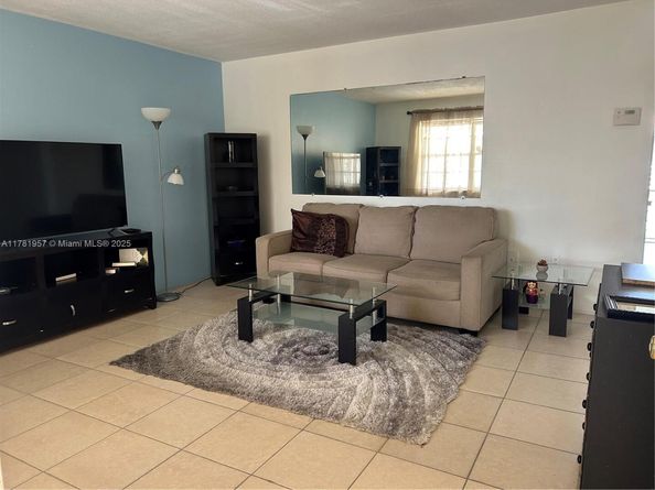 1355 NE 167th St 307, Miami FL 33162