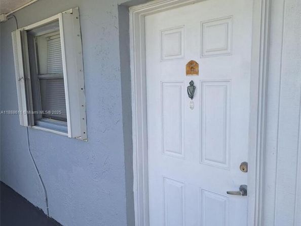 9375 Fontainebleau Blvd L219, Miami FL 33172