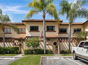 4713 N Pine Island Rd