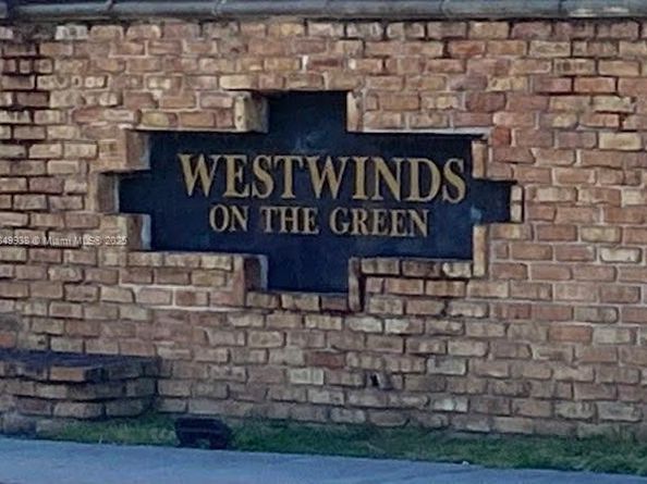 241 Wimbledon Lake Dr 241, Plantation FL 33324