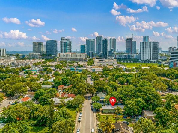 120 NW 32nd St, Miami FL 33127