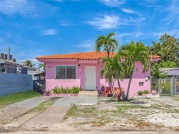 3675 NW 5th St, Miami FL 33125