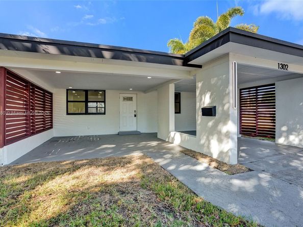 1302 S 22nd Ct, Hollywood FL 33020