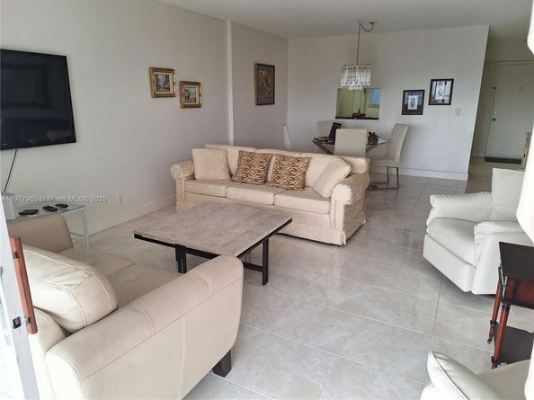 1025 SE 3rd Ave 401, Dania Beach FL 33004