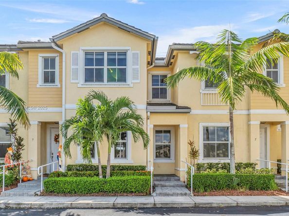 134 SE 28th Ter 6, Homestead FL 33033