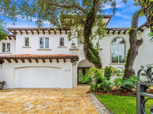 5770 La Luneta Ave, Miami FL 33155