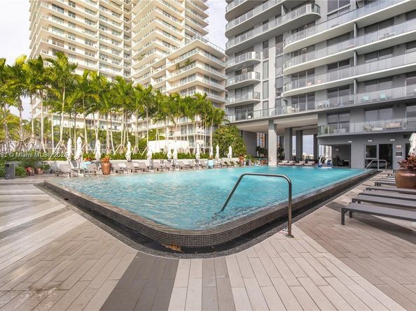 121 NE 34th St 1009, Miami FL 33137