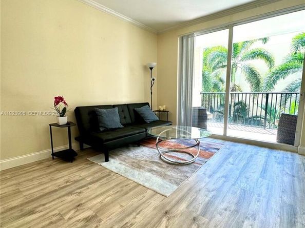 17150 N Bay Rd 2419, Sunny Isles Beach FL 33160