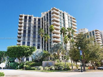1111 Crandon Blvd