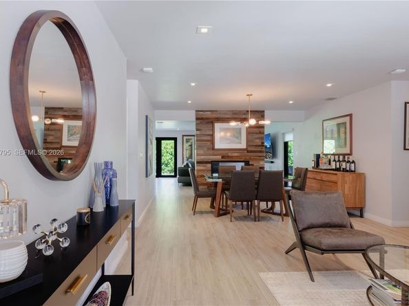 6201 SW 36th St, Miami FL 33155