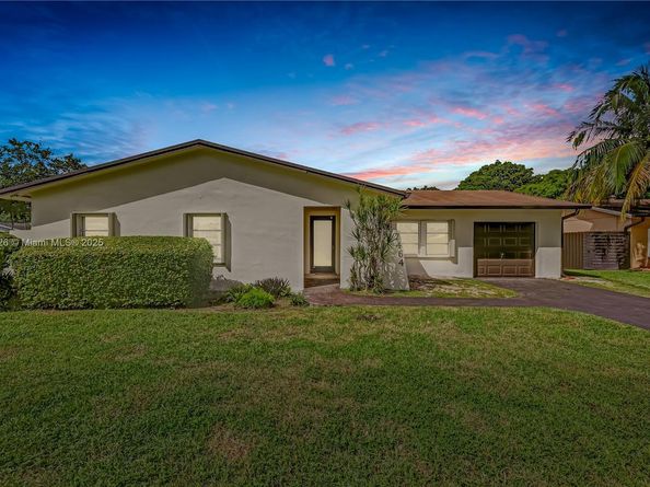7464 SW 128th Ct, Miami FL 33183