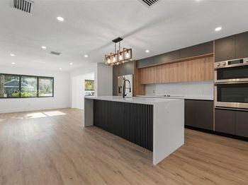 1516 SW 30th Terrace