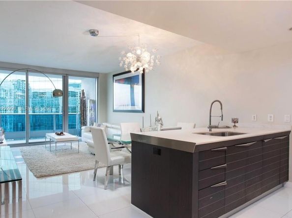 200 Biscayne Boulevard Way 3209, Miami FL 33131