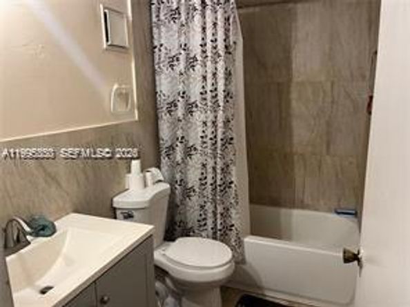 3301 NW 47th Ter 113, Lauderdale Lakes FL 33319