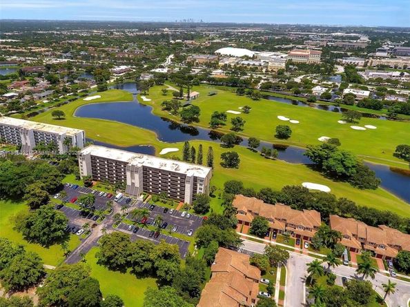 3150 W Rolling Hills Cir 209, Davie FL 33328