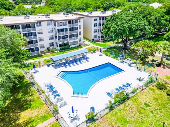 2600 NW 49th Ave 112, Lauderdale Lakes FL 33313