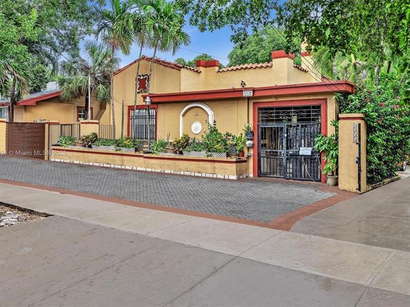 1228-1234-1250 SW 2nd St, Miami FL 33135