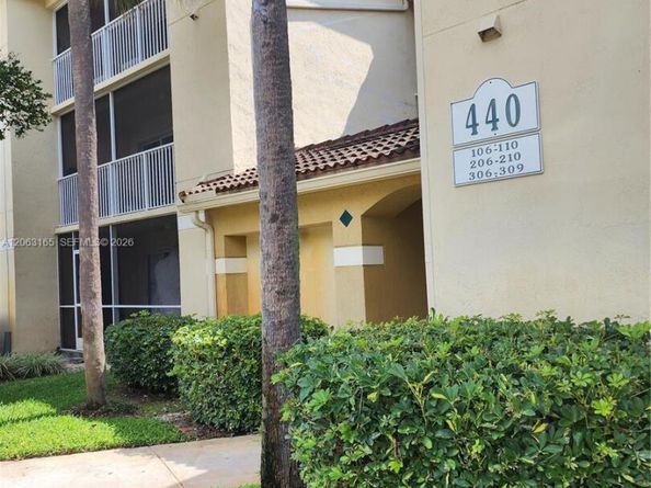 440 S Park Rd 206, Hollywood FL 33021