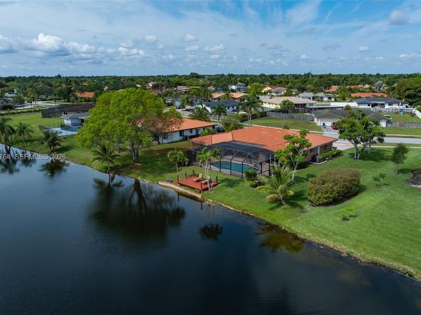 424 Sailboat Cir, Weston FL 33326