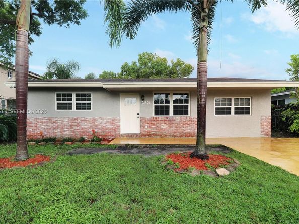 6120 SW 19th St, North Lauderdale FL 33068