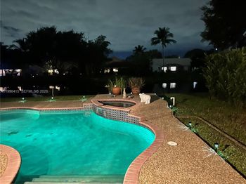 9481 Oak Grove Cir